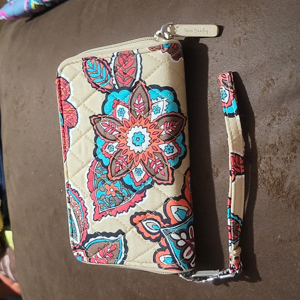 Vera Bradley zip around wallet